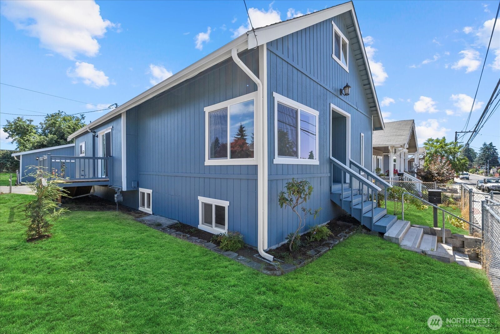 806 4th Street Property Photo 1