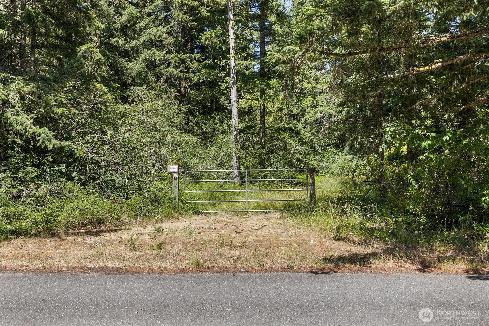 22030 Peissner Road Property Photo 4