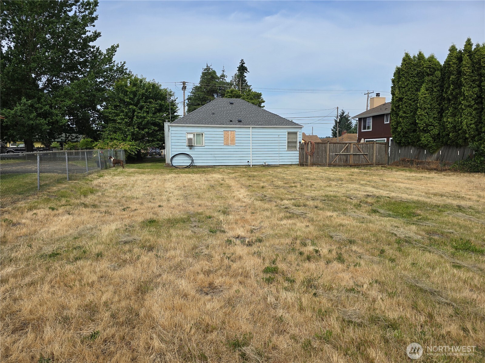 220 R Street Property Photo 23