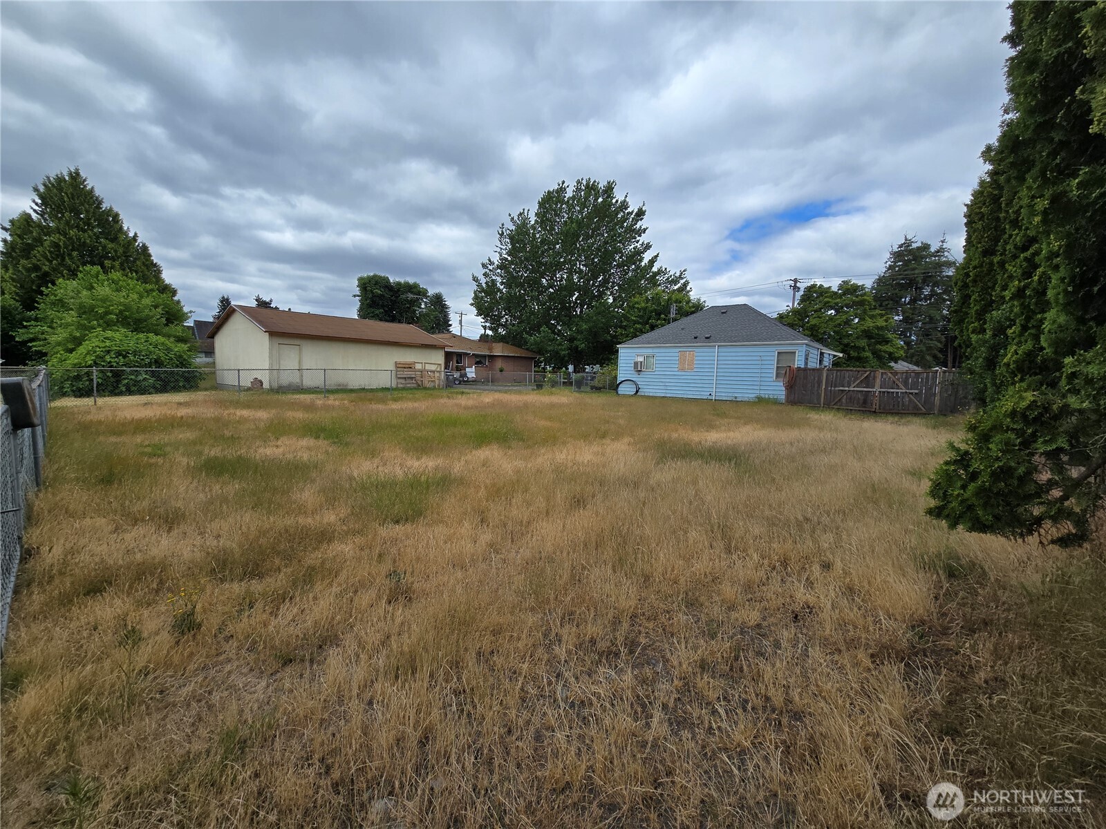 220 R Street Property Photo 24