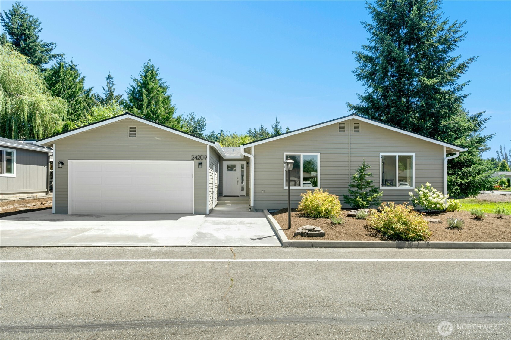 24209 10th Place Property Photo 1