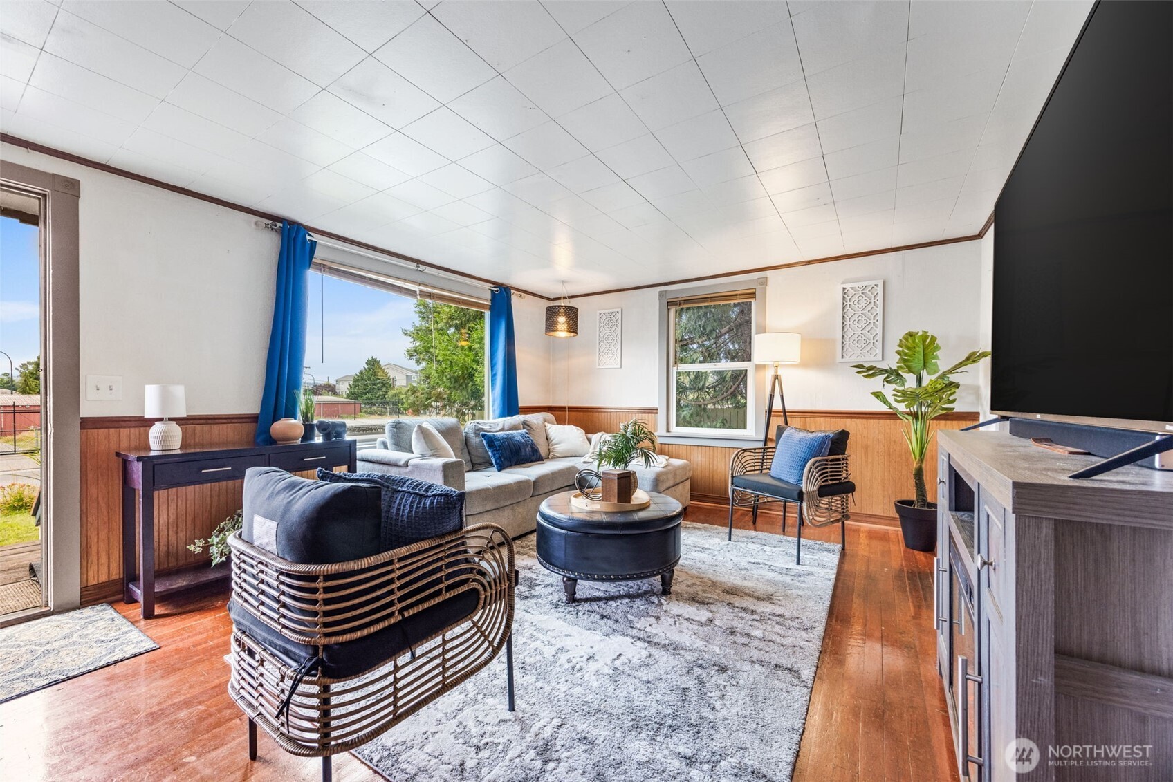 1522 Chestnut Street Property Photo 4