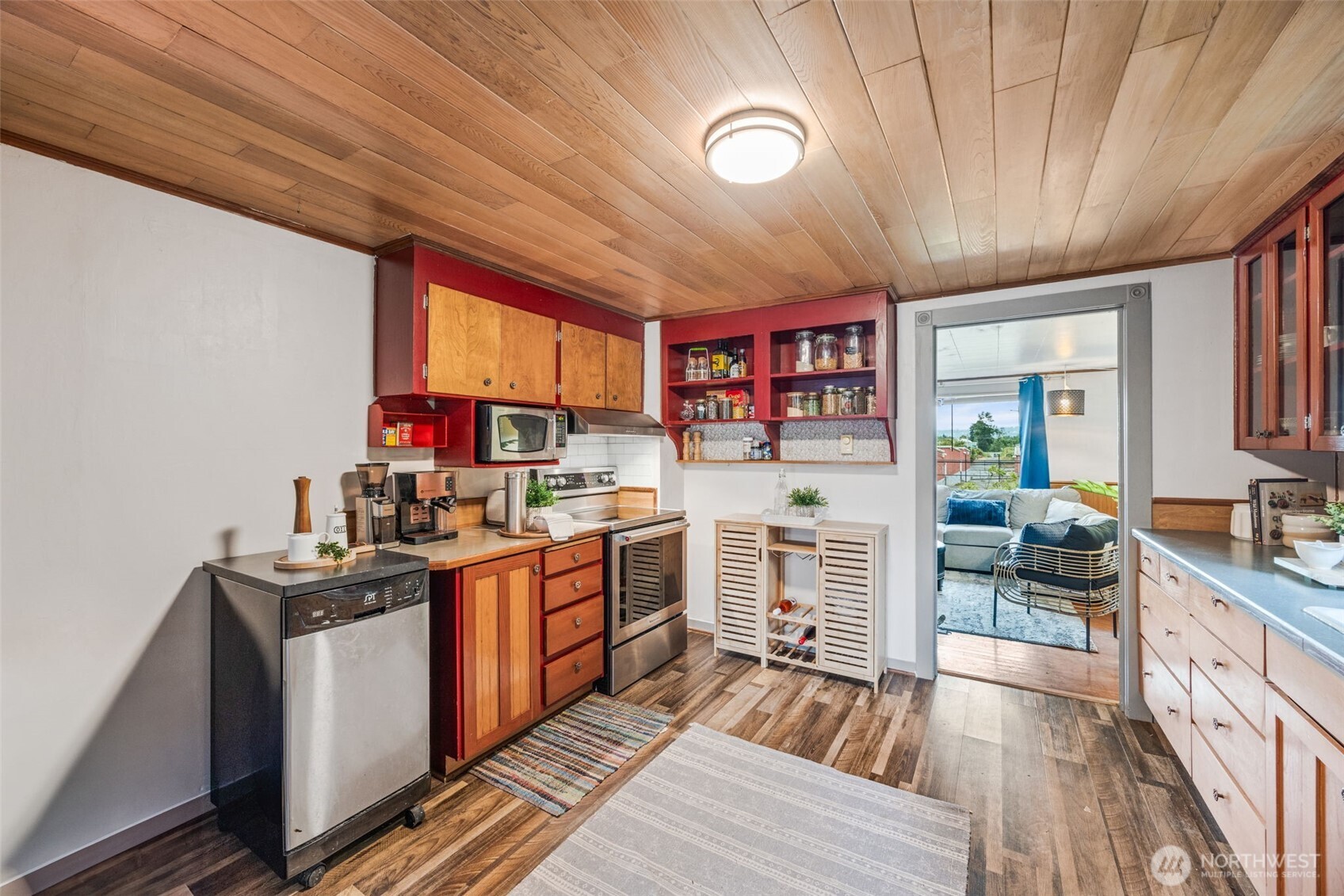 1522 Chestnut Street Property Photo 6