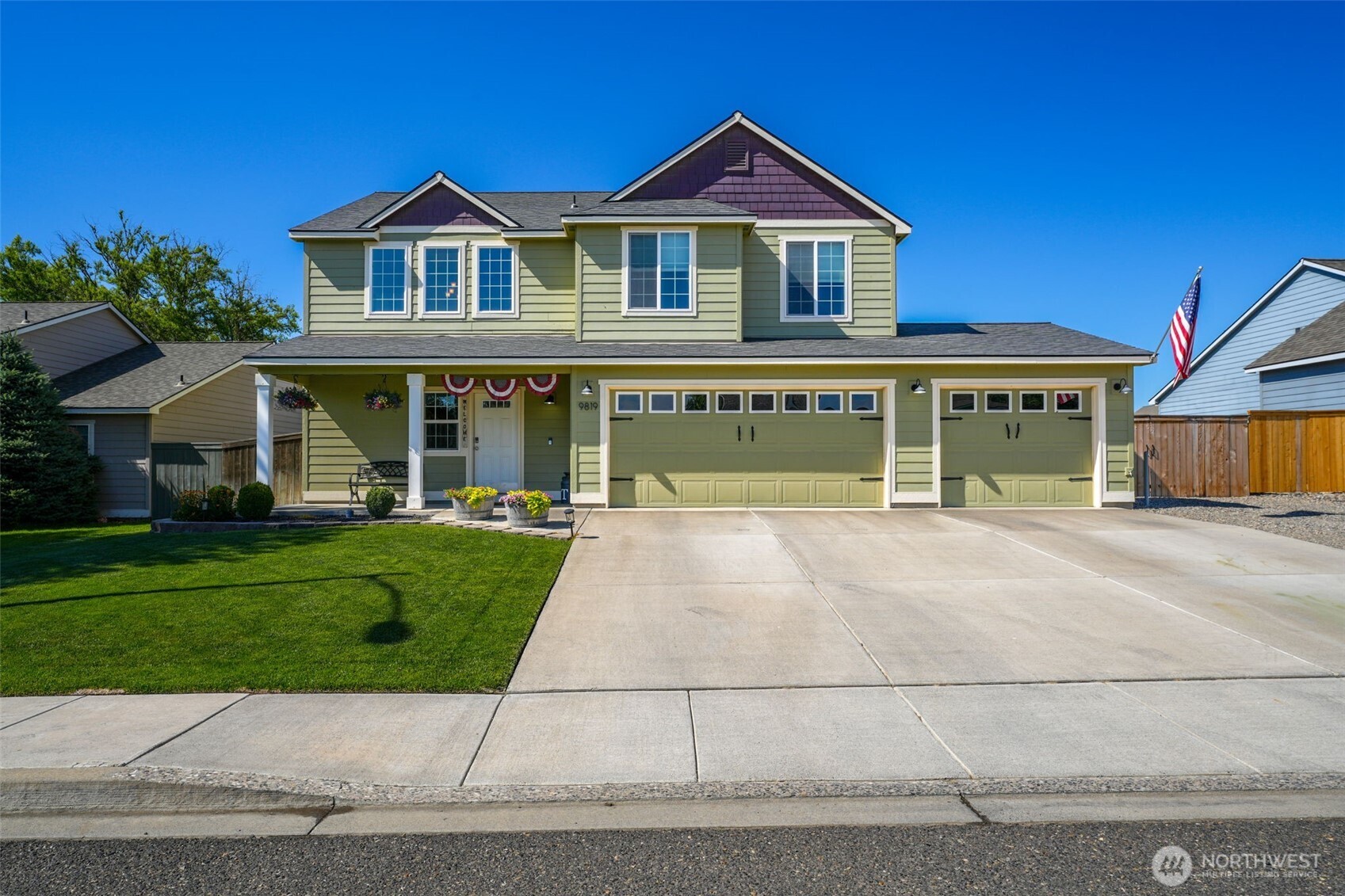 9819 Norfolk Drive Property Photo 1