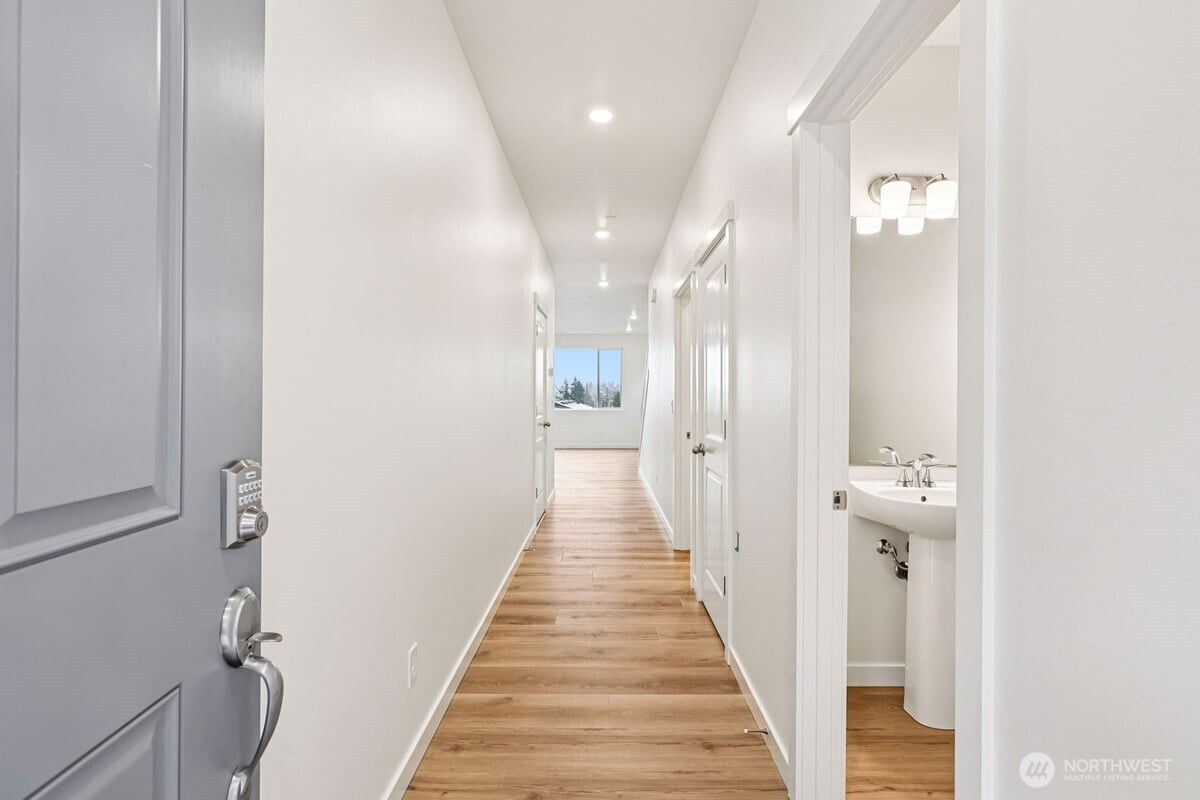 10304 6th Place Sw 13 Property Photo 3