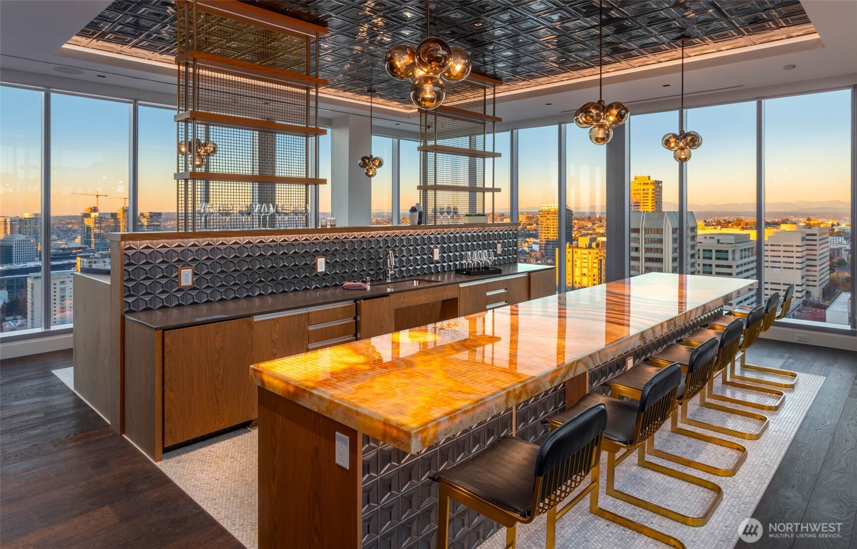 800 Columbia Street 1009 Property Photo 20