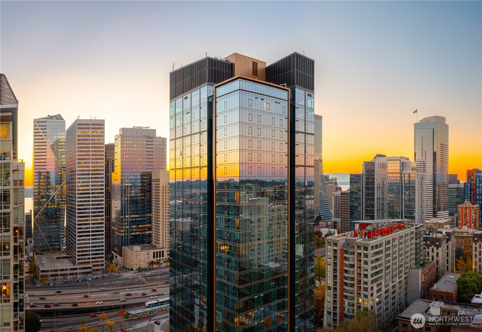 800 Columbia Street 1009 Property Photo 39