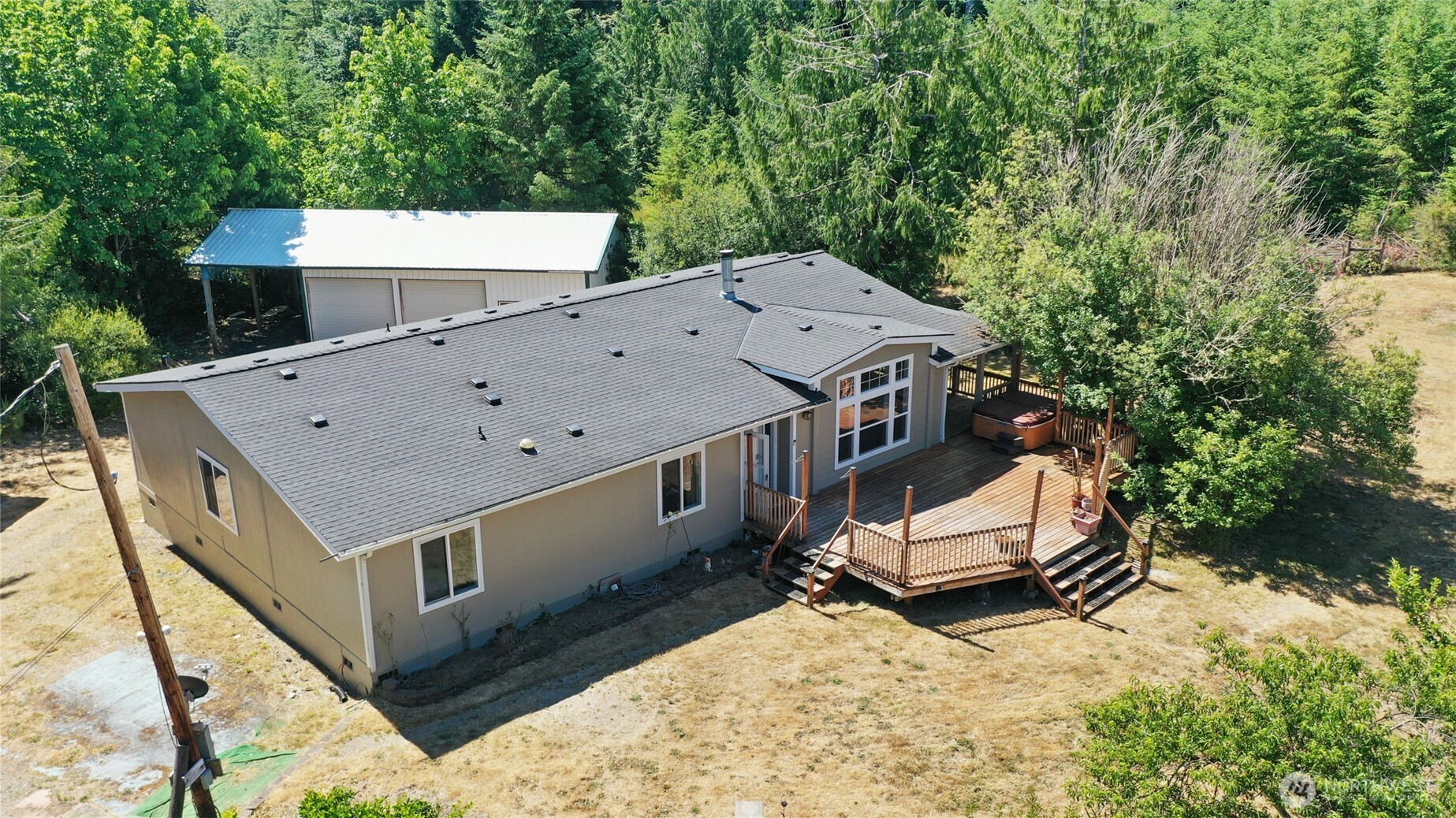 2411 Munson Court Property Photo 1
