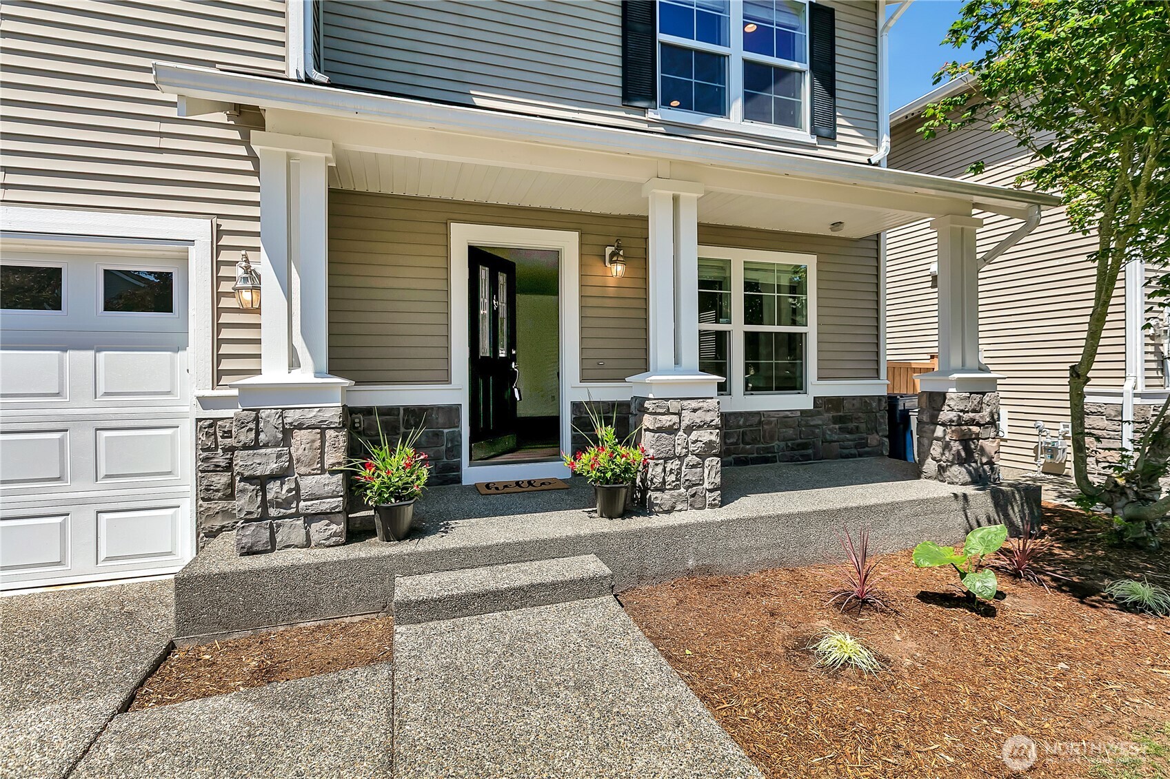 15022 38th Drive Property Photo 2