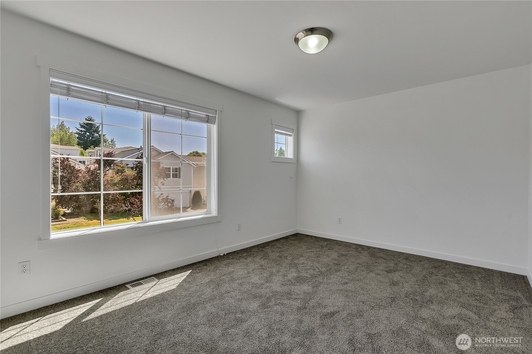 15022 38th Drive Property Photo 28