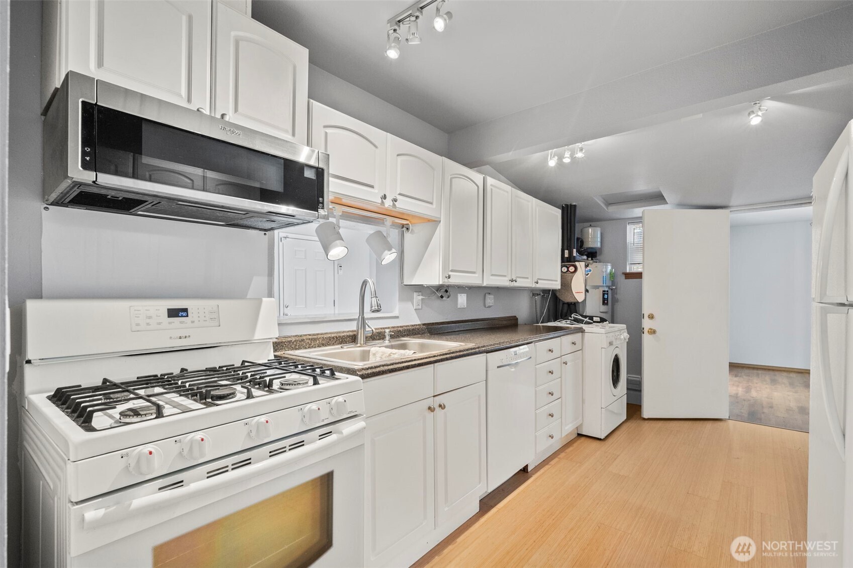 610 128th Street Property Photo 10