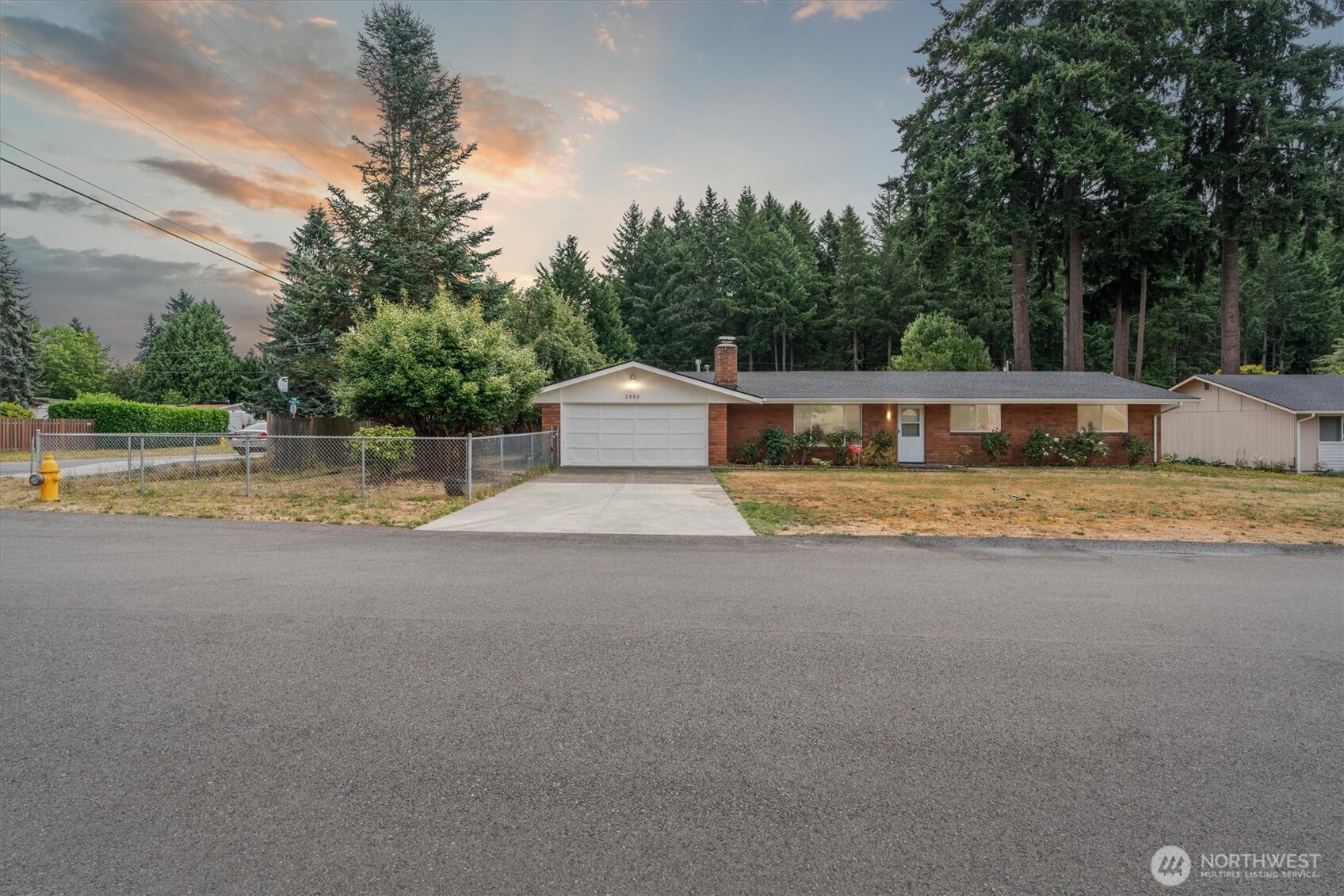 2598 25th Loop Property Photo 1