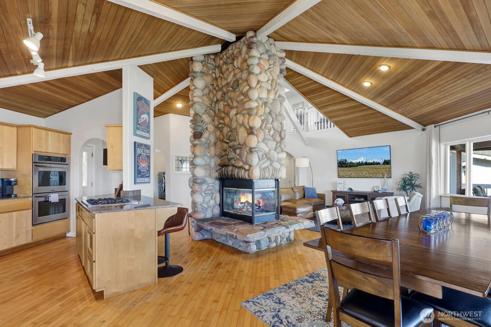 6926 Holeman Avenue Property Photo 2