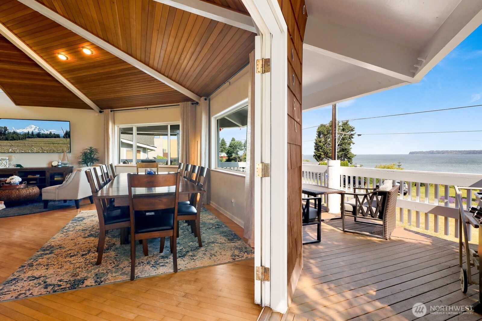 6926 Holeman Avenue Property Photo 6