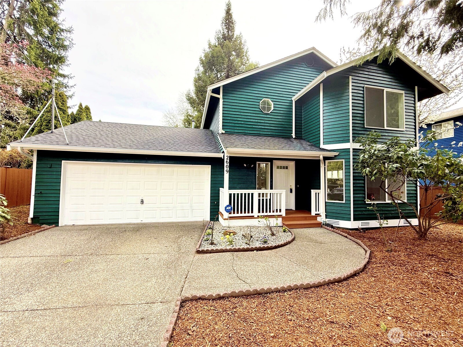 2609 Sw Holden Street Property Photo 2