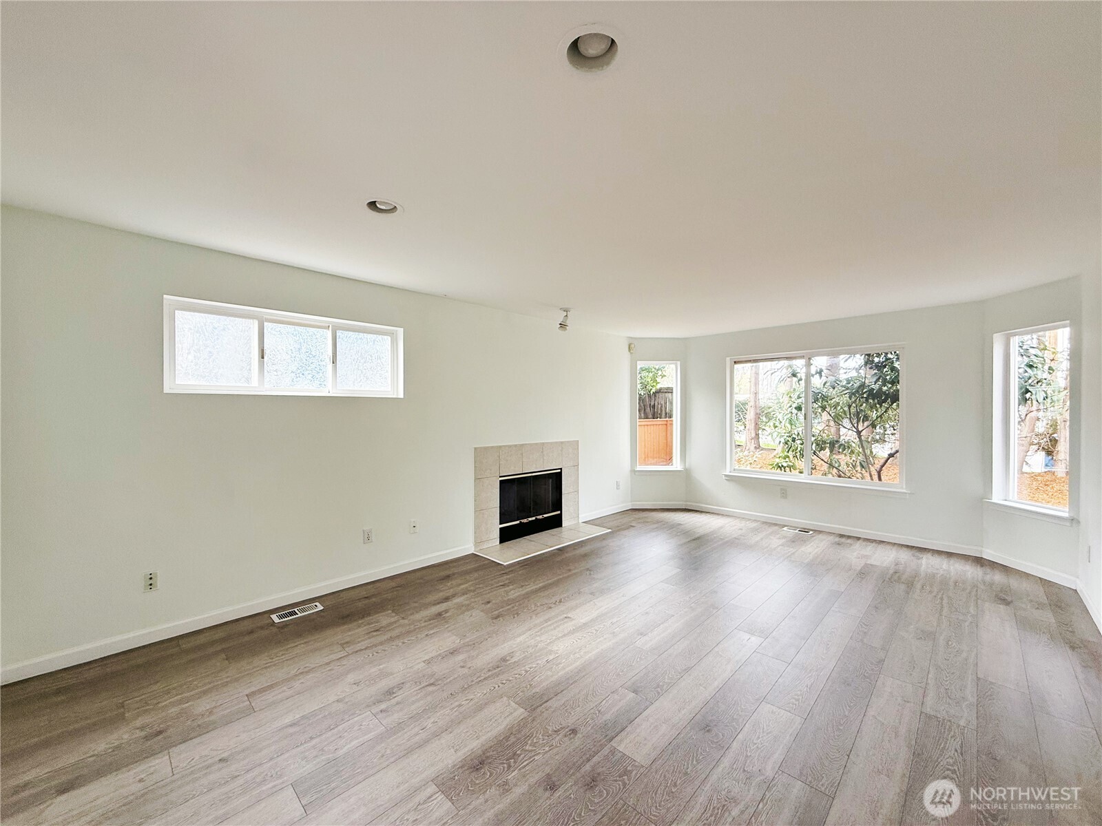 2609 Sw Holden Street Property Photo 4