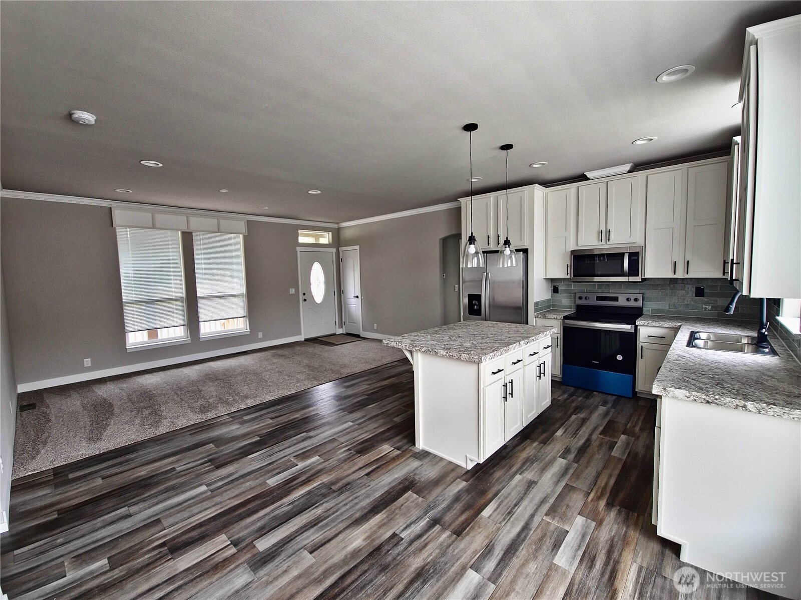1303 30th 20 Property Photo 3