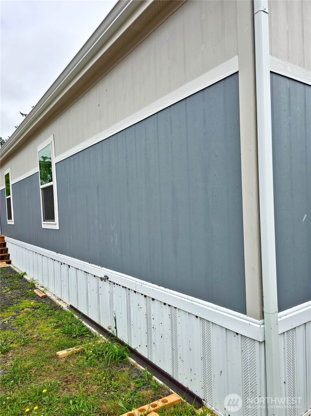 1303 30th 24 Property Photo 2