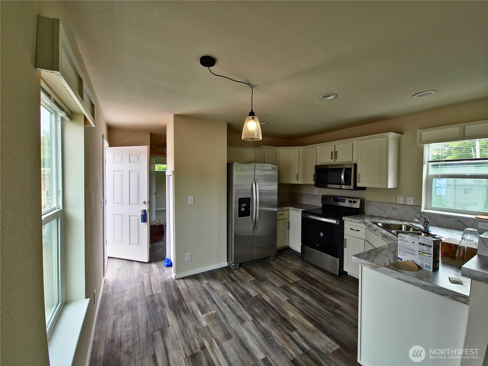 1303 30th 24 Property Photo 3