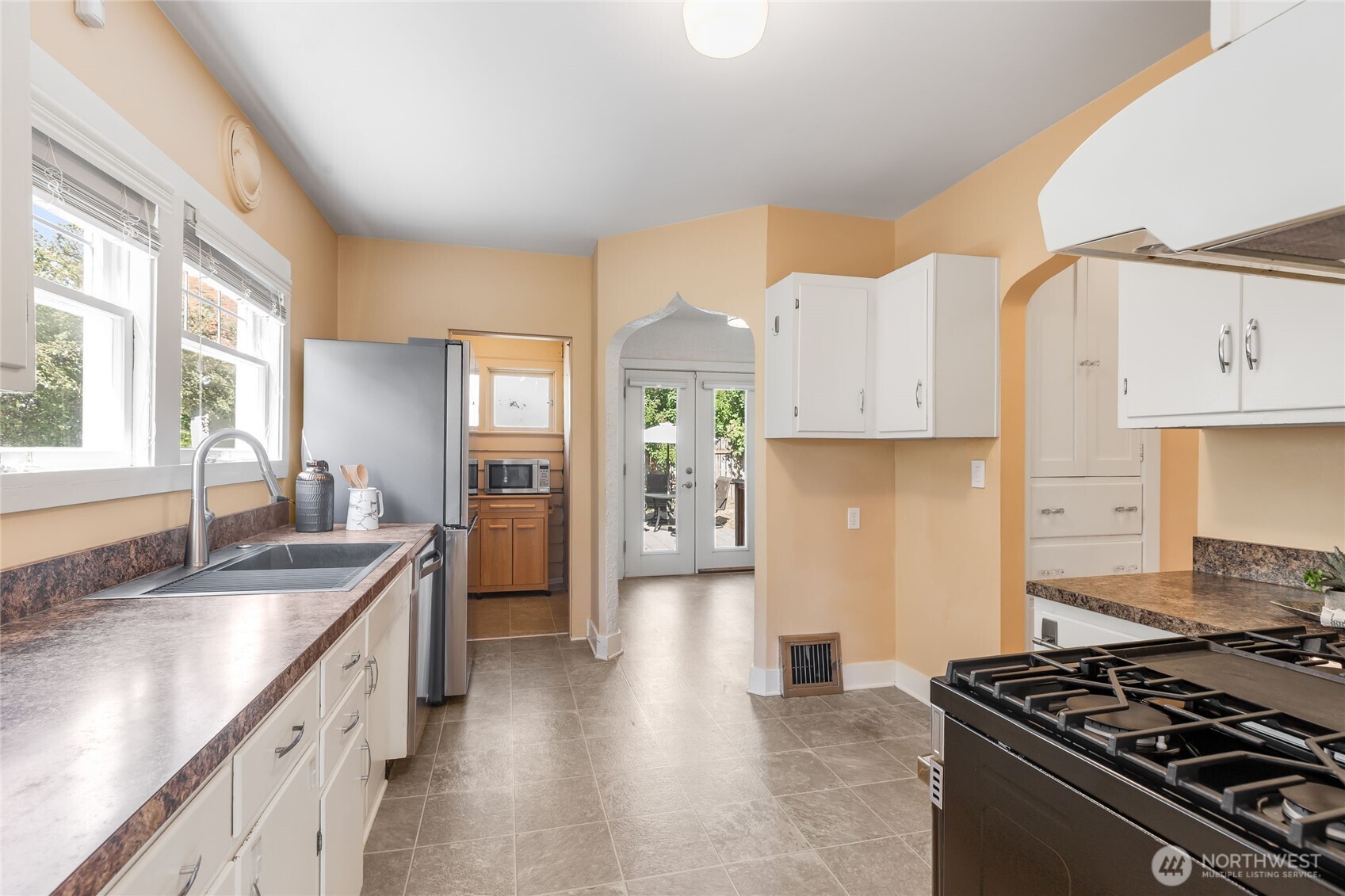 8607 15th Ave Property Photo 9