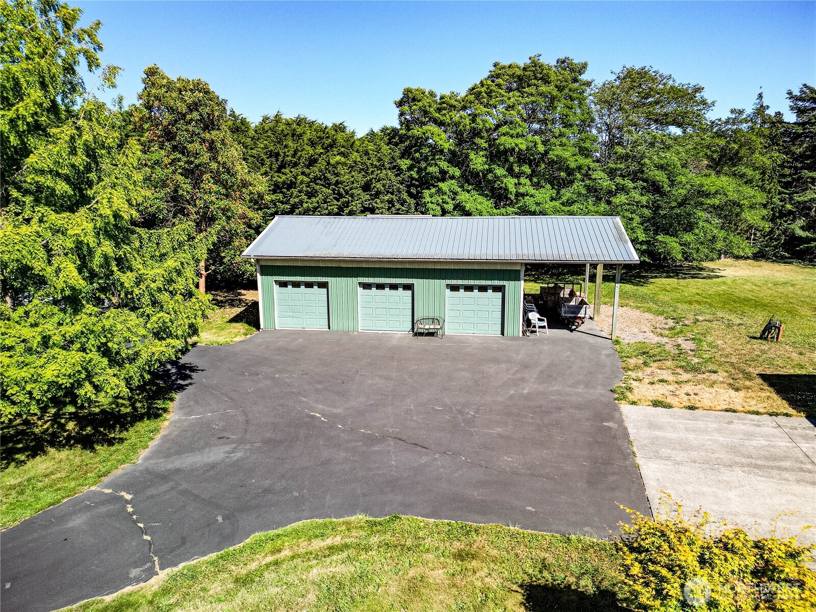 162 Creekside Drive Property Photo 40