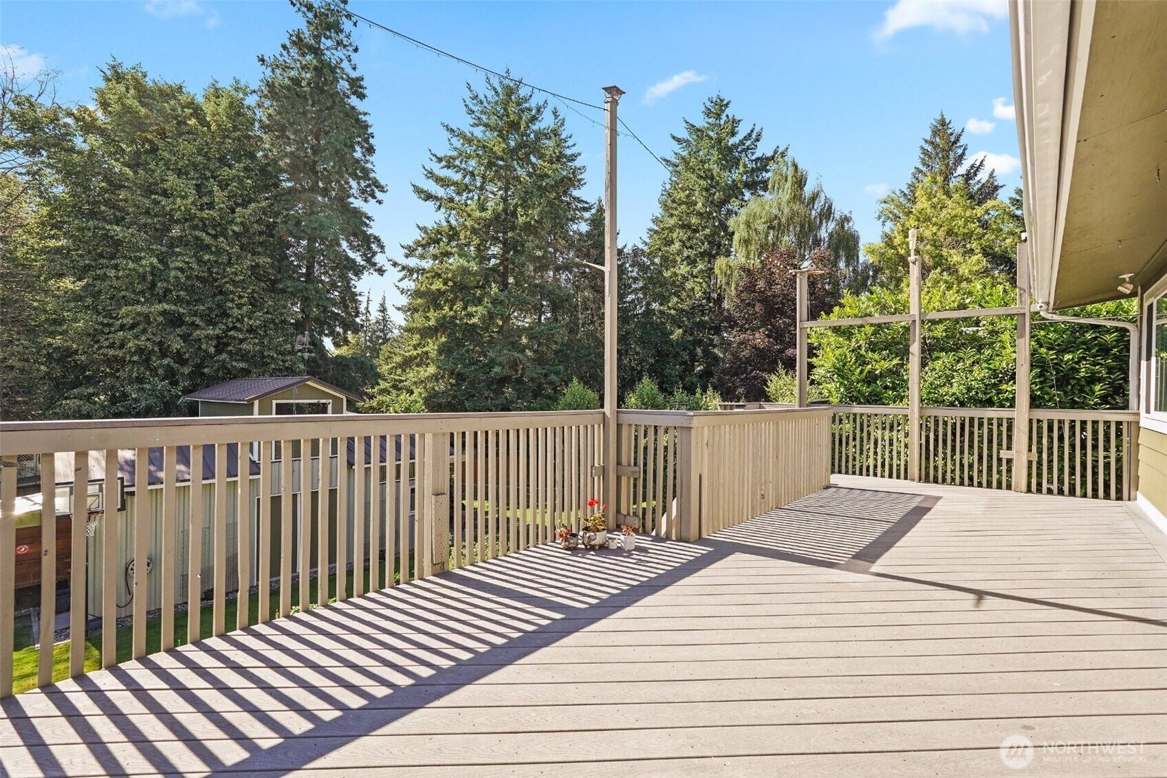 2120 Seaview Street Property Photo 10