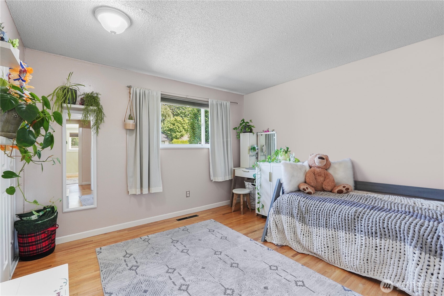 2120 Seaview Street Property Photo 16