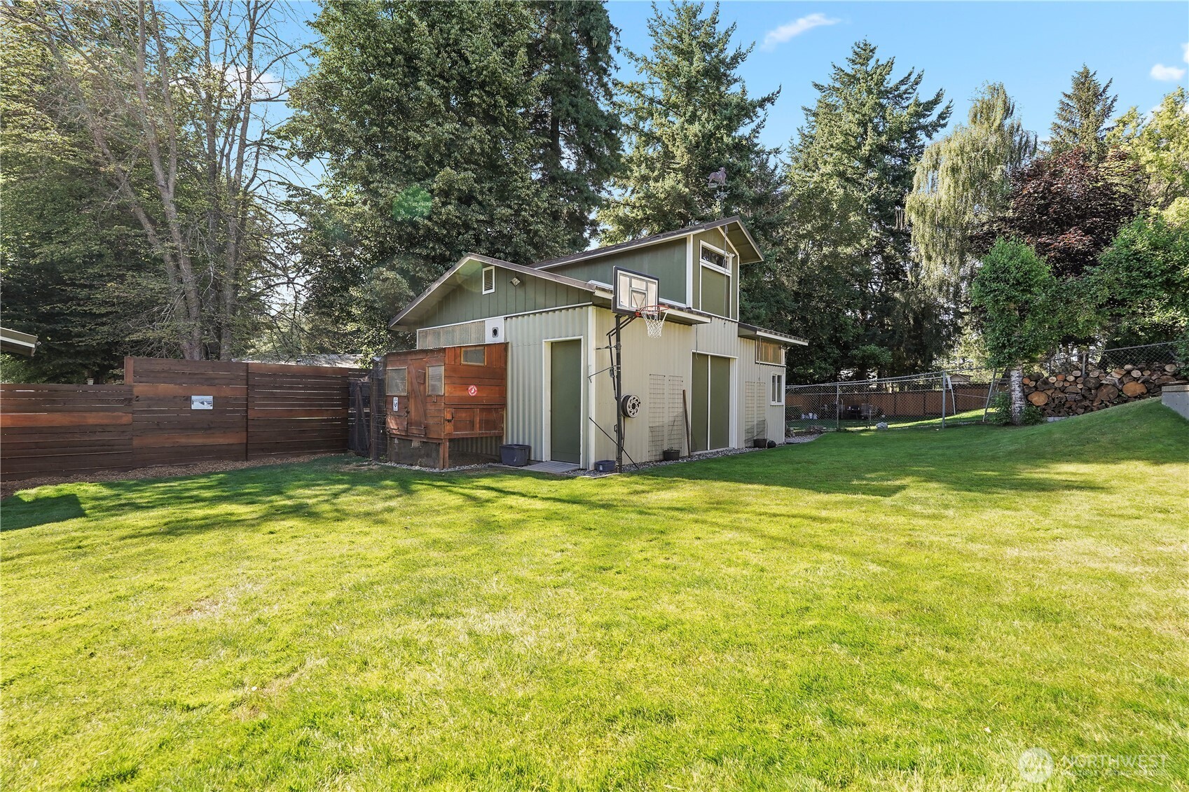 2120 Seaview Street Property Photo 30