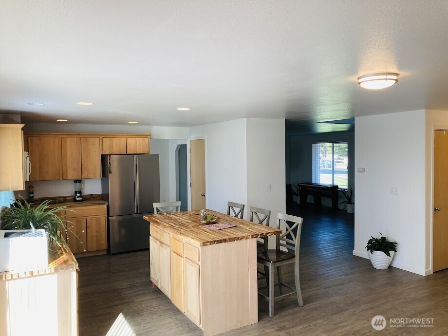 2020 Perch Avenue Property Photo 6