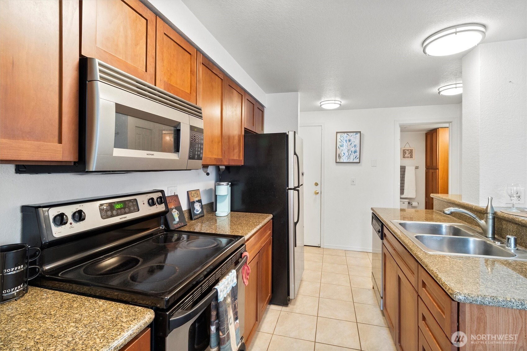 300 10th Avenue B310 Property Photo 4