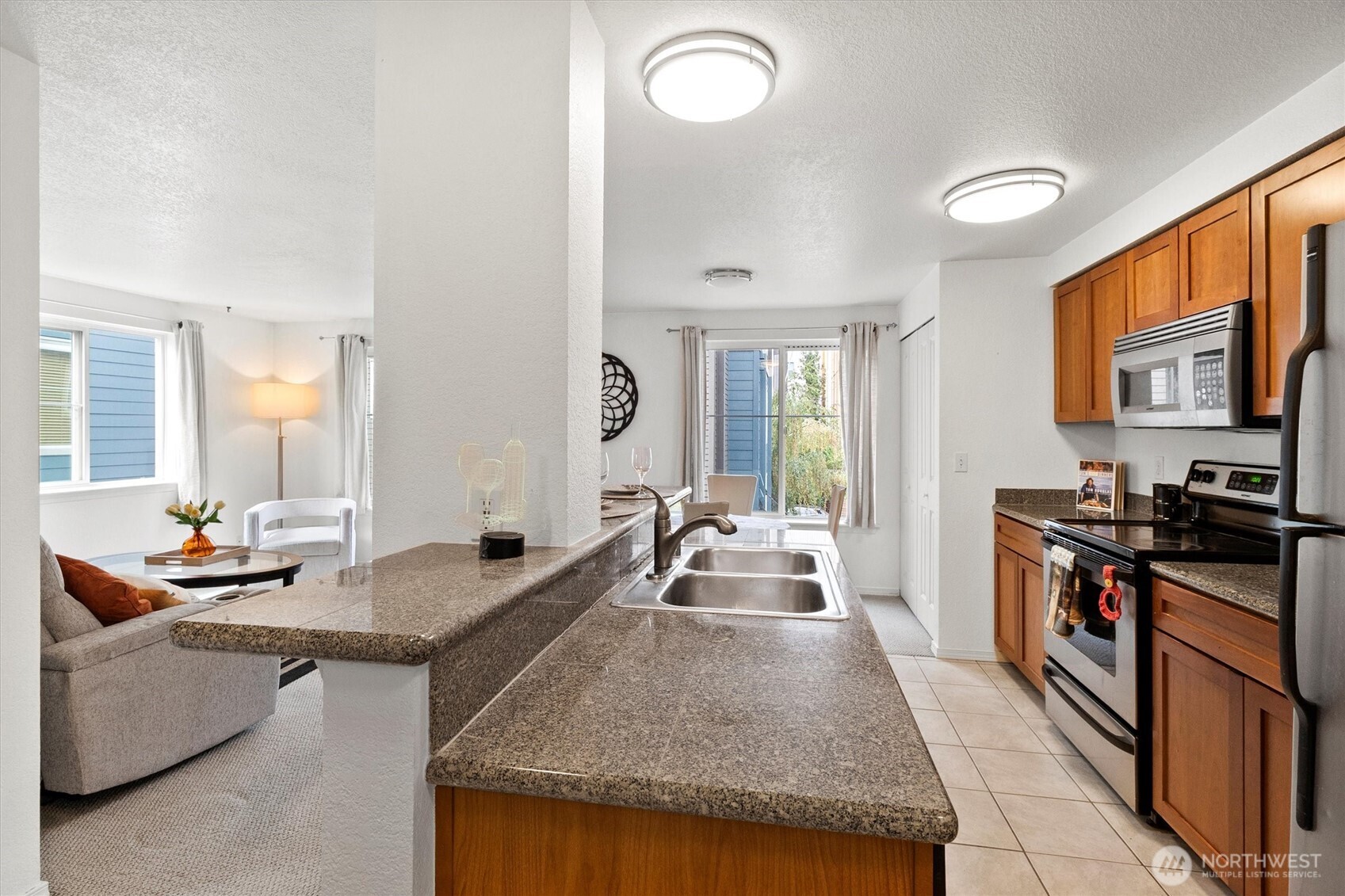 300 10th Avenue B310 Property Photo 6