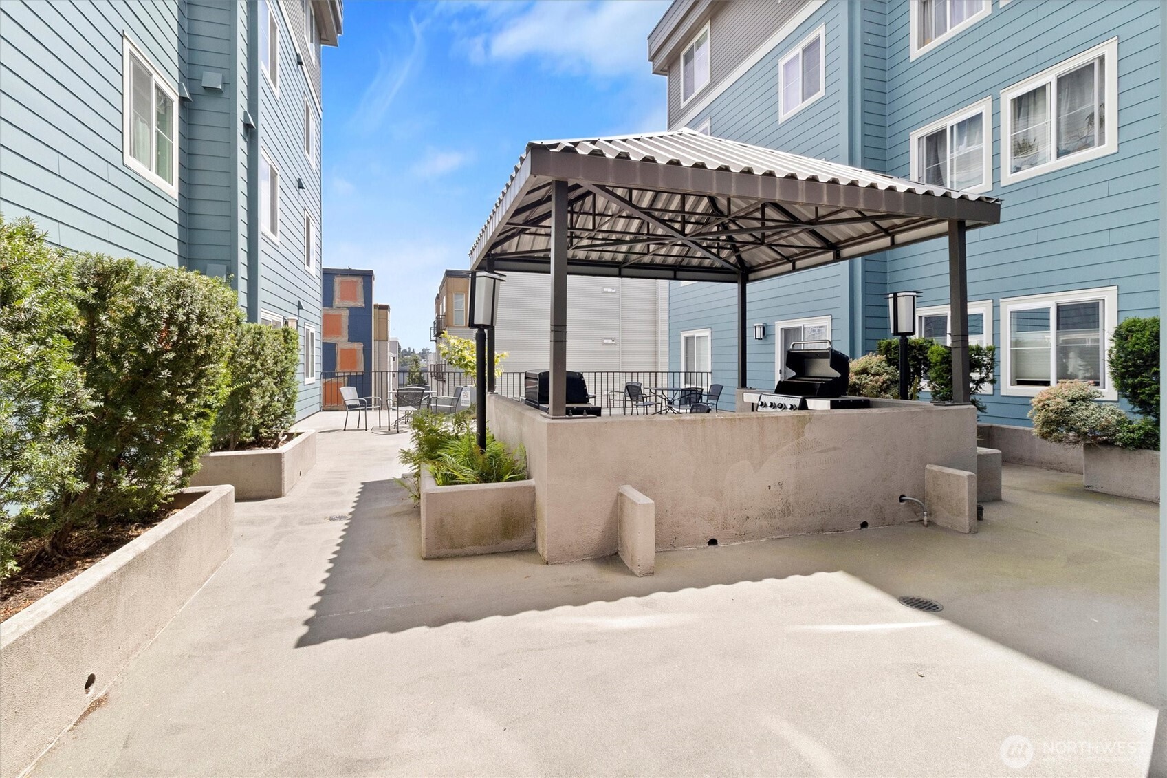 300 10th Avenue B310 Property Photo 17