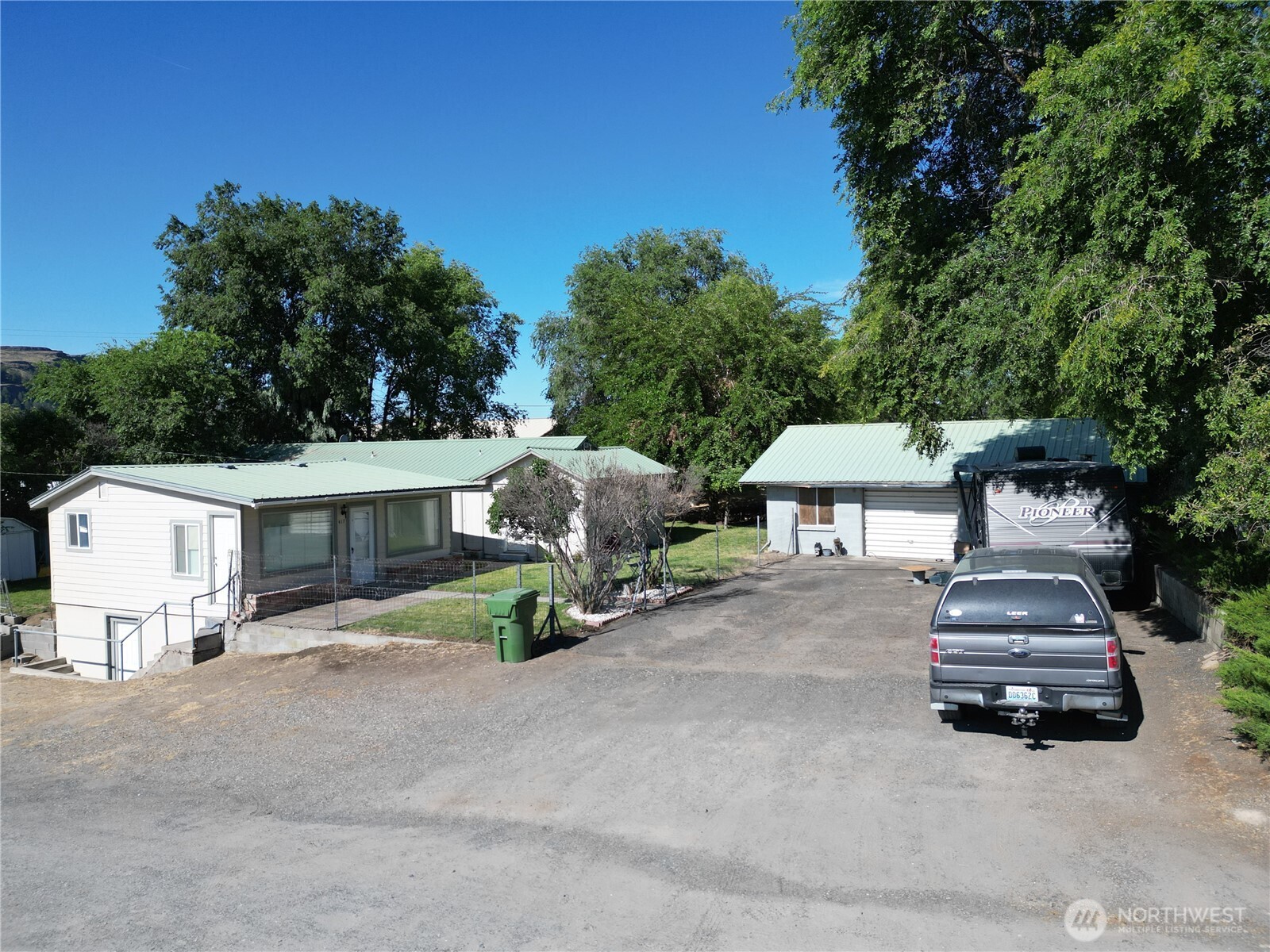 413 B Street Property Photo 1