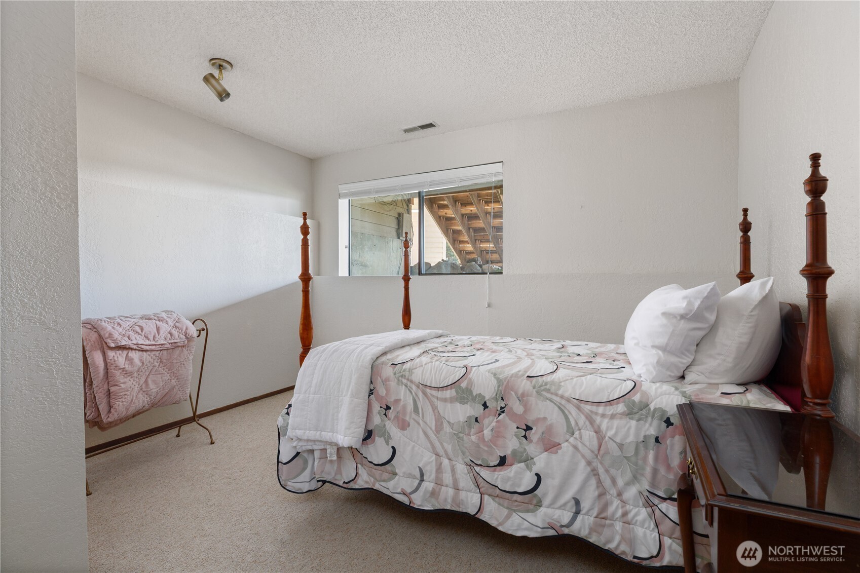 1204 Leisure Street Property Photo 32