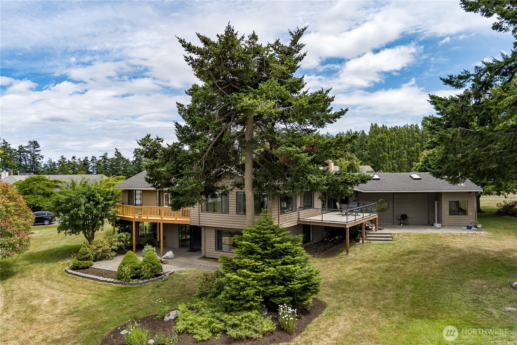 1204 Leisure Street Property Photo 33