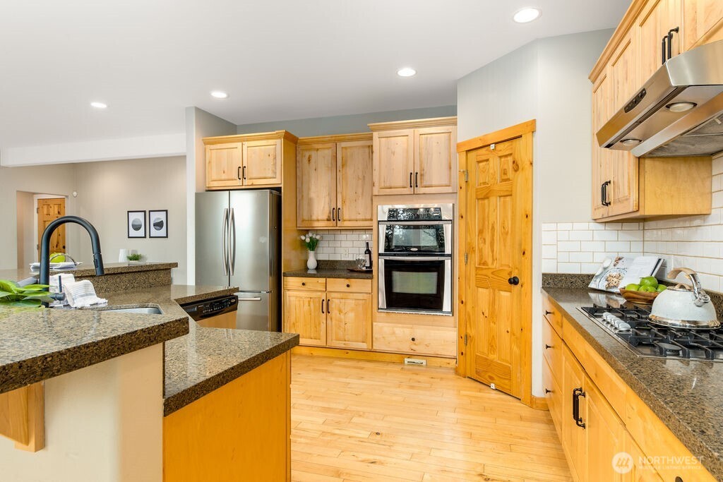 16426 Cedar Falls Road Property Photo 10