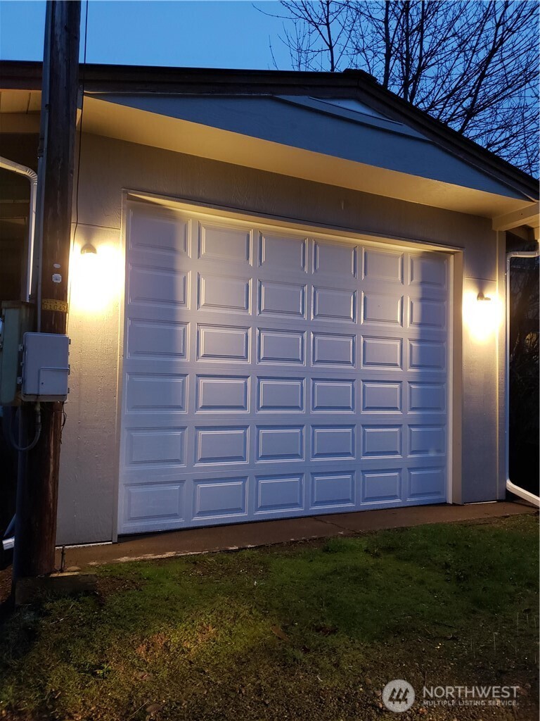 1806 Hay Street B Property Photo 2