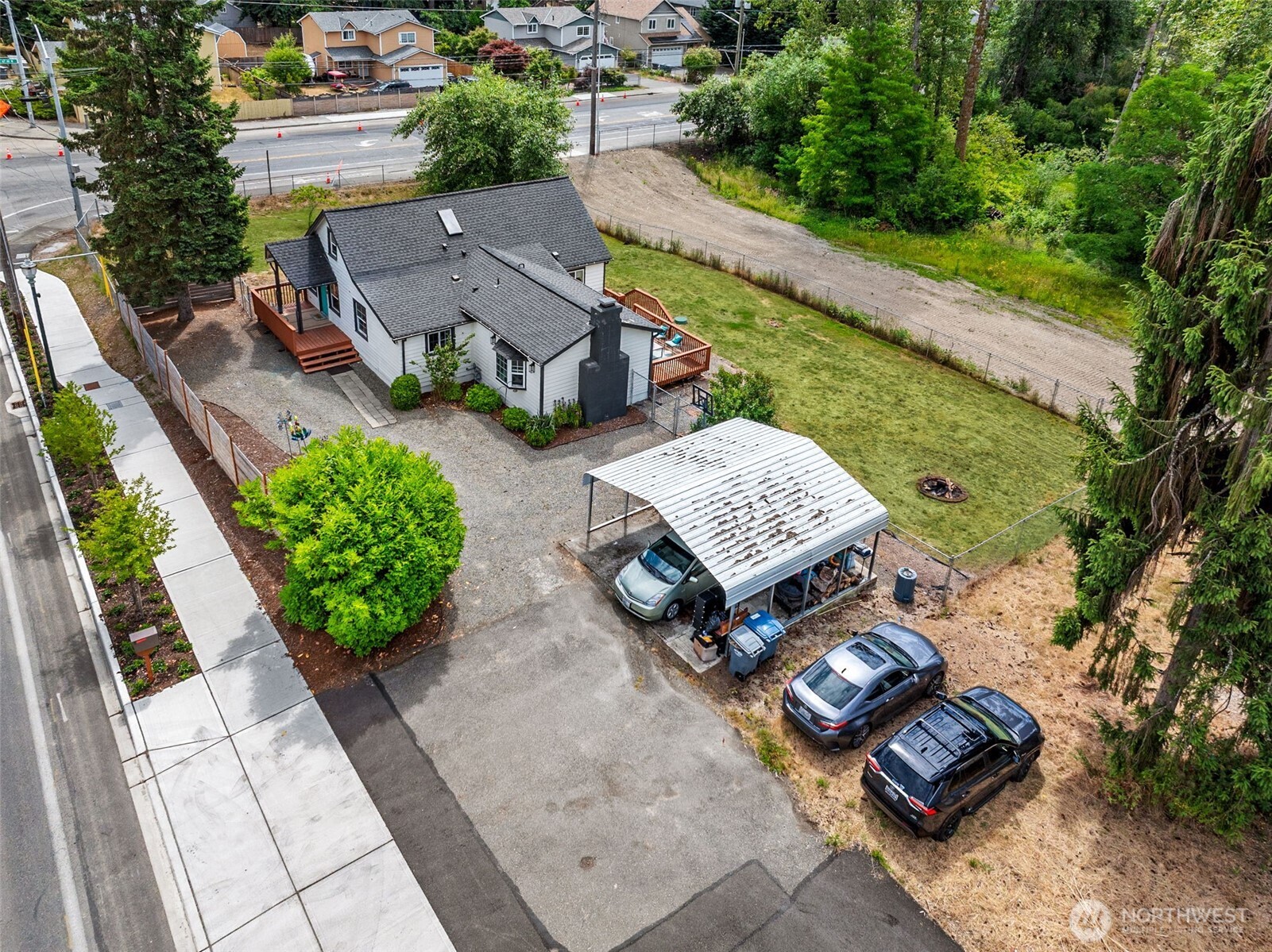 6708 35th Street Property Photo 1