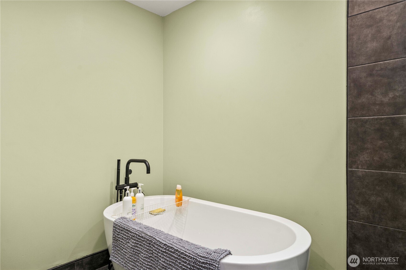6702 77th Street Property Photo 29