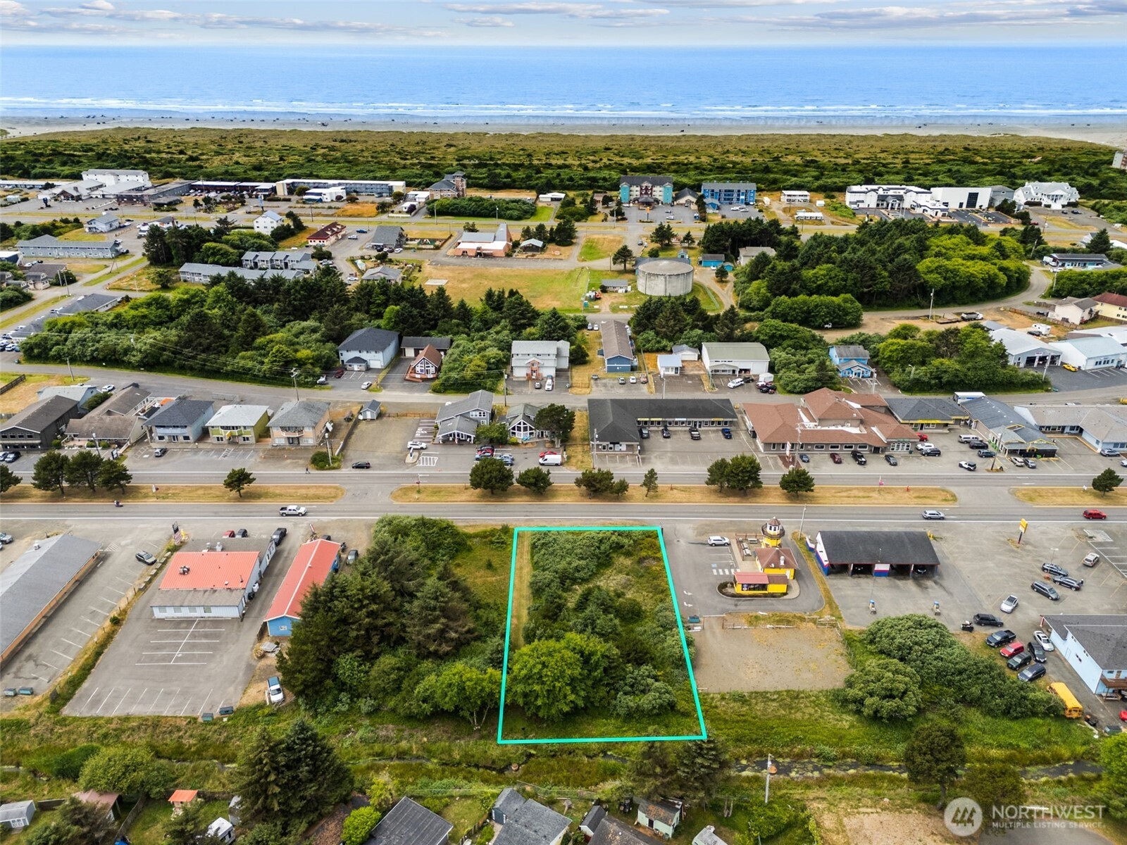 844 Point Brown Avenue Property Photo 4