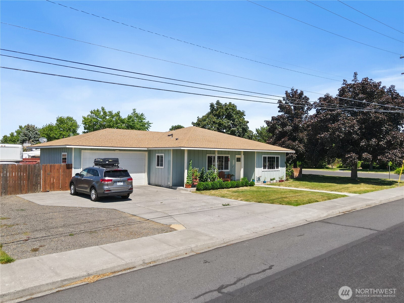 415 E Hamlet Street Property Photo 1