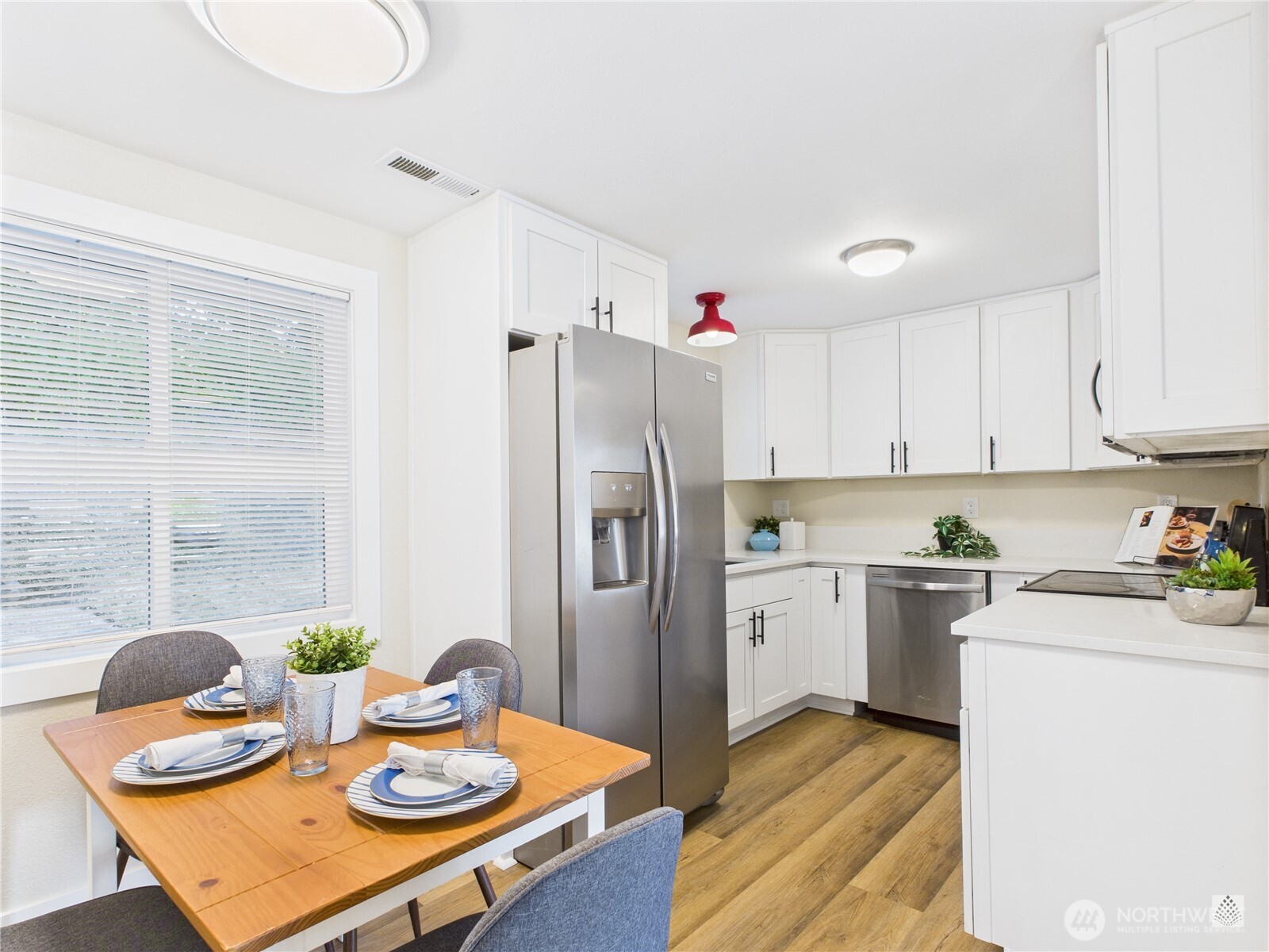 23004 52nd Avenue Property Photo 5