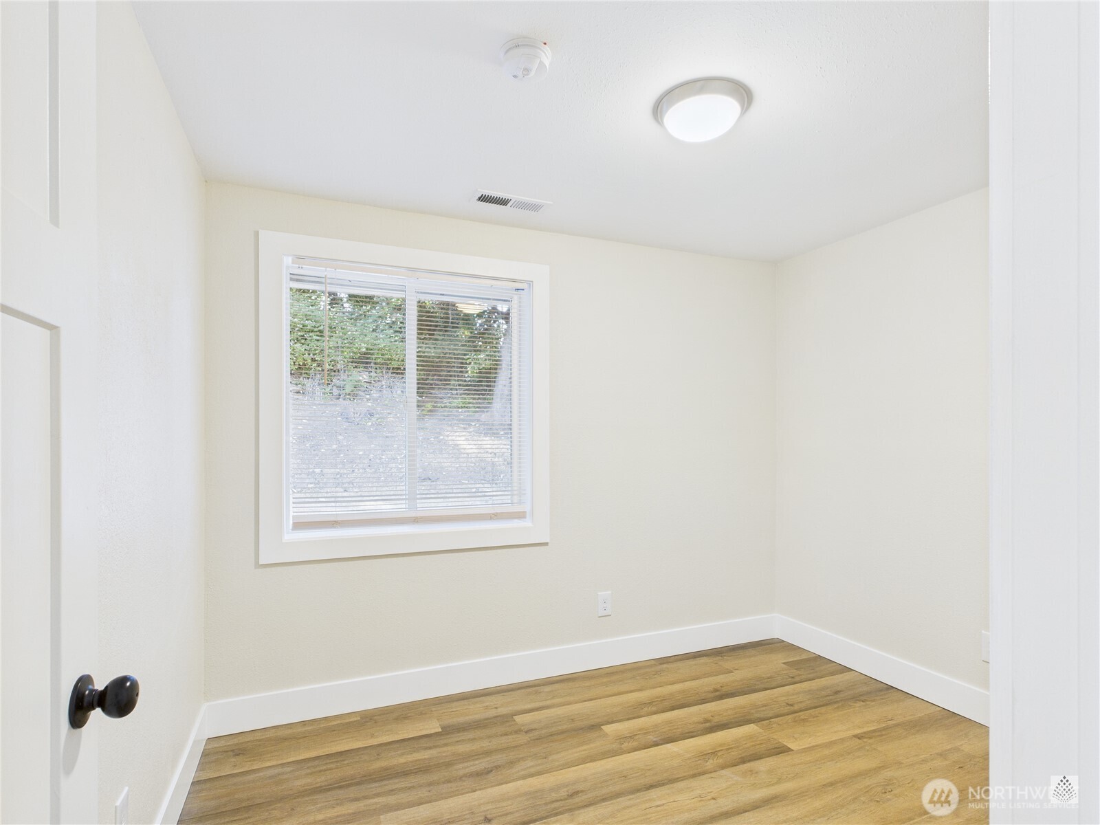 23004 52nd Avenue Property Photo 15