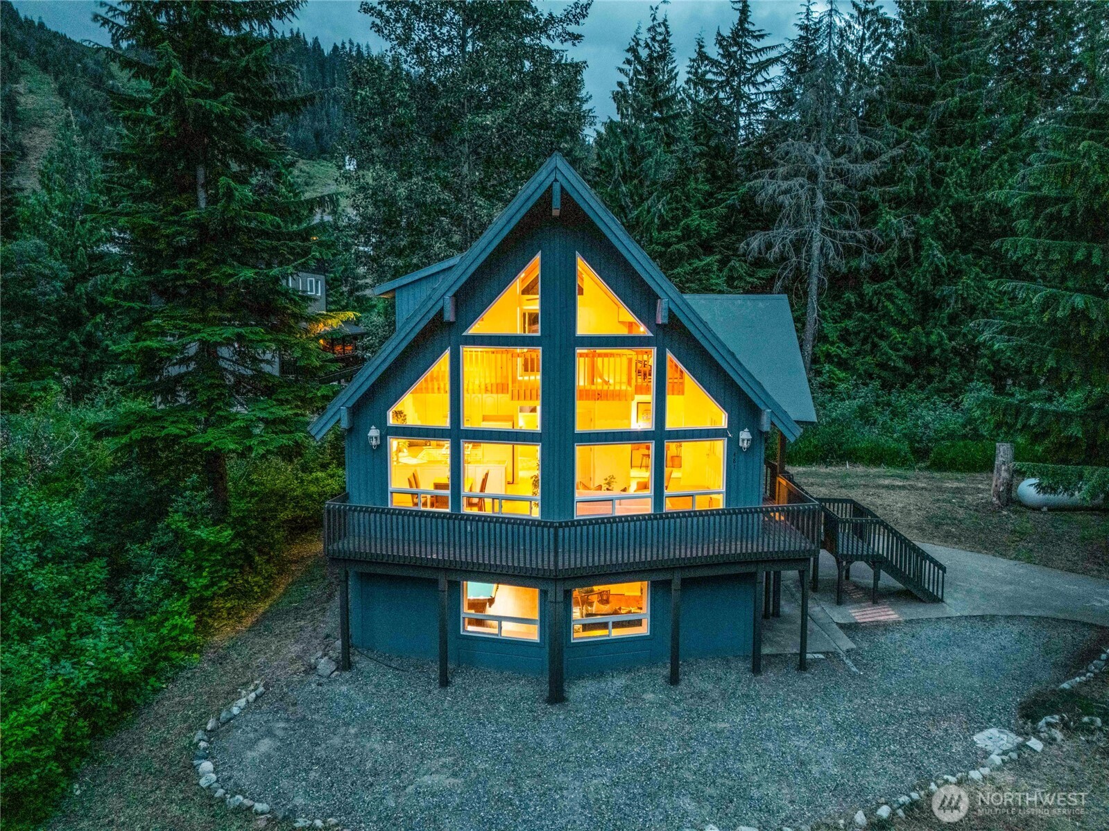 481 Hyak Drive Property Photo 1