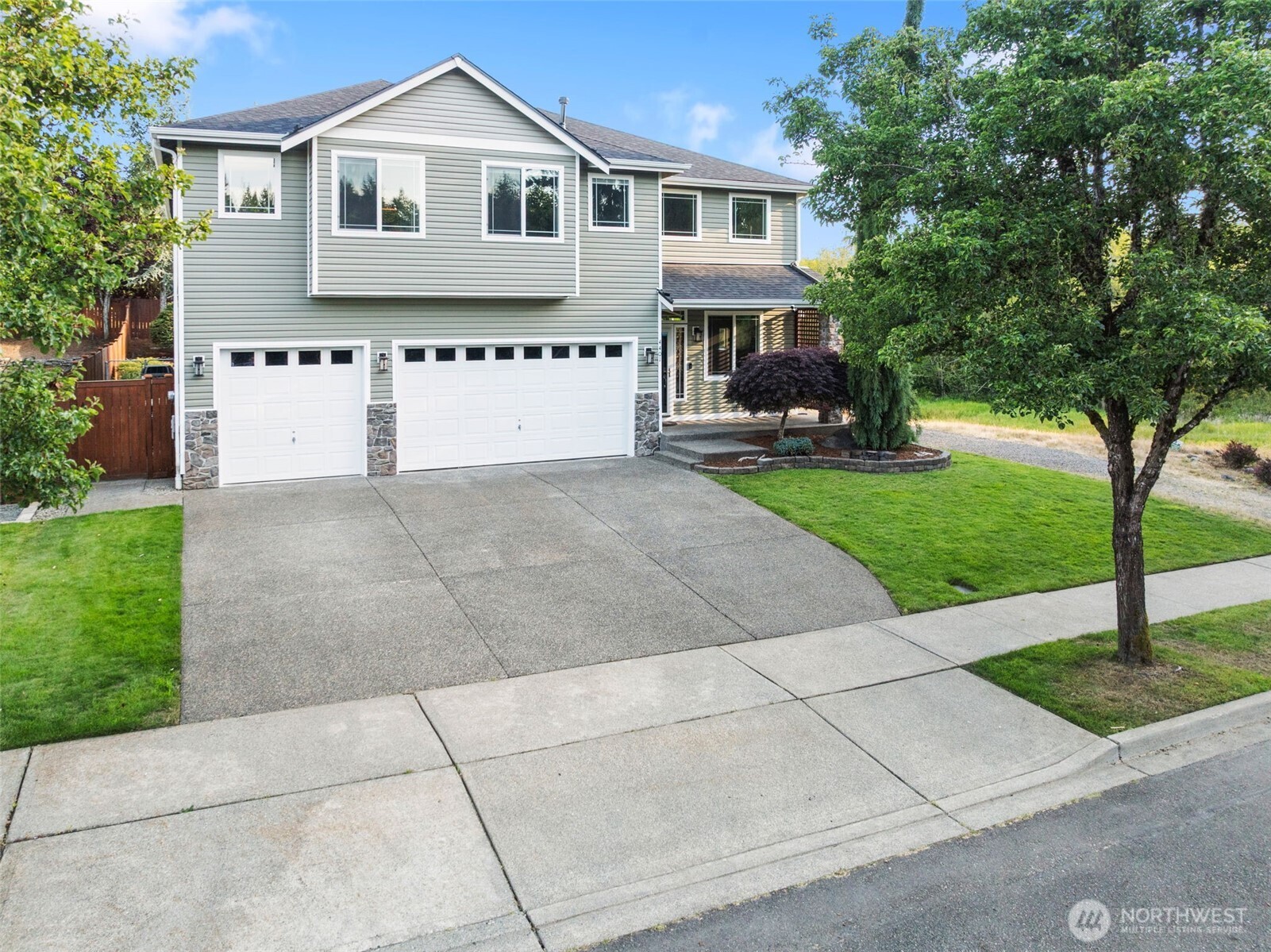 4401 Blackstone Drive Property Photo 1