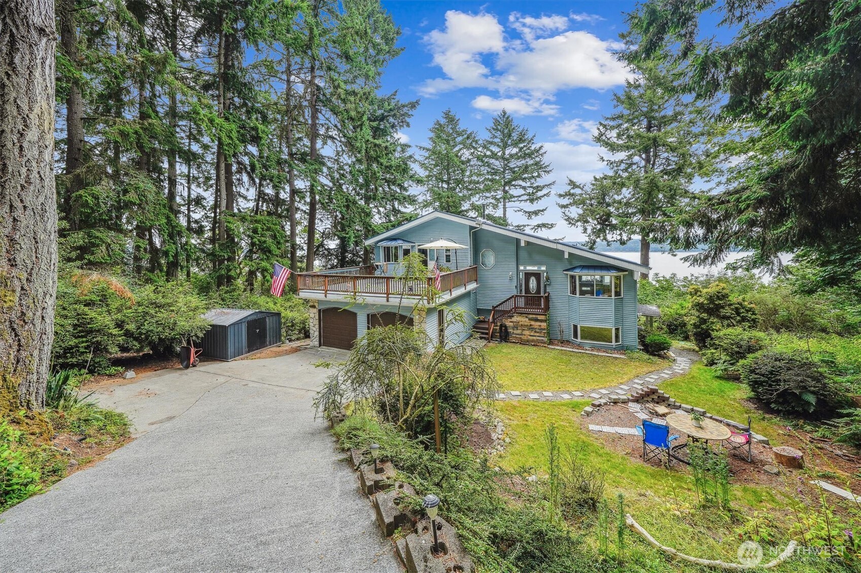 10125 Totem Way Property Photo 2