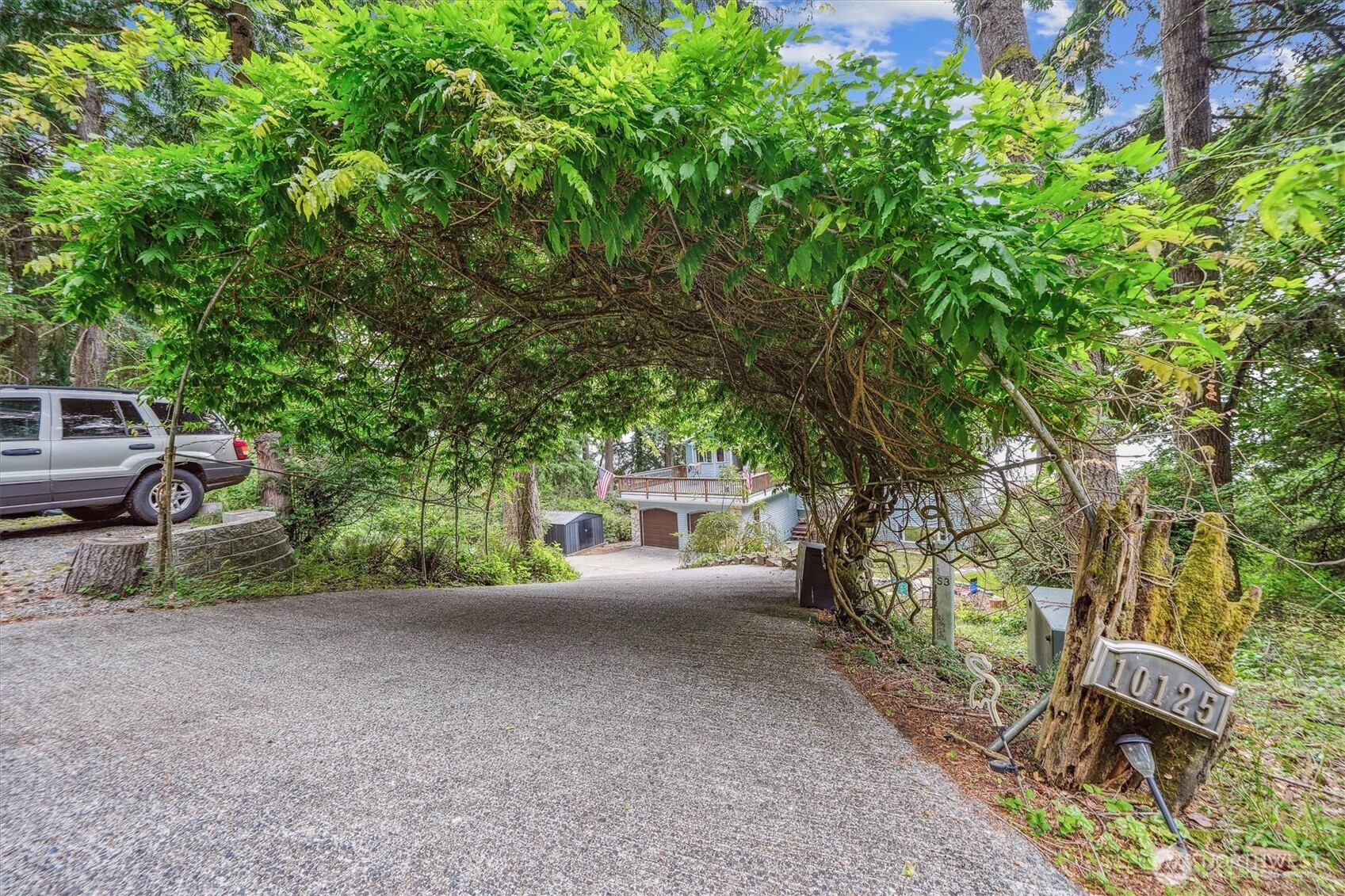 10125 Totem Way Property Photo 10