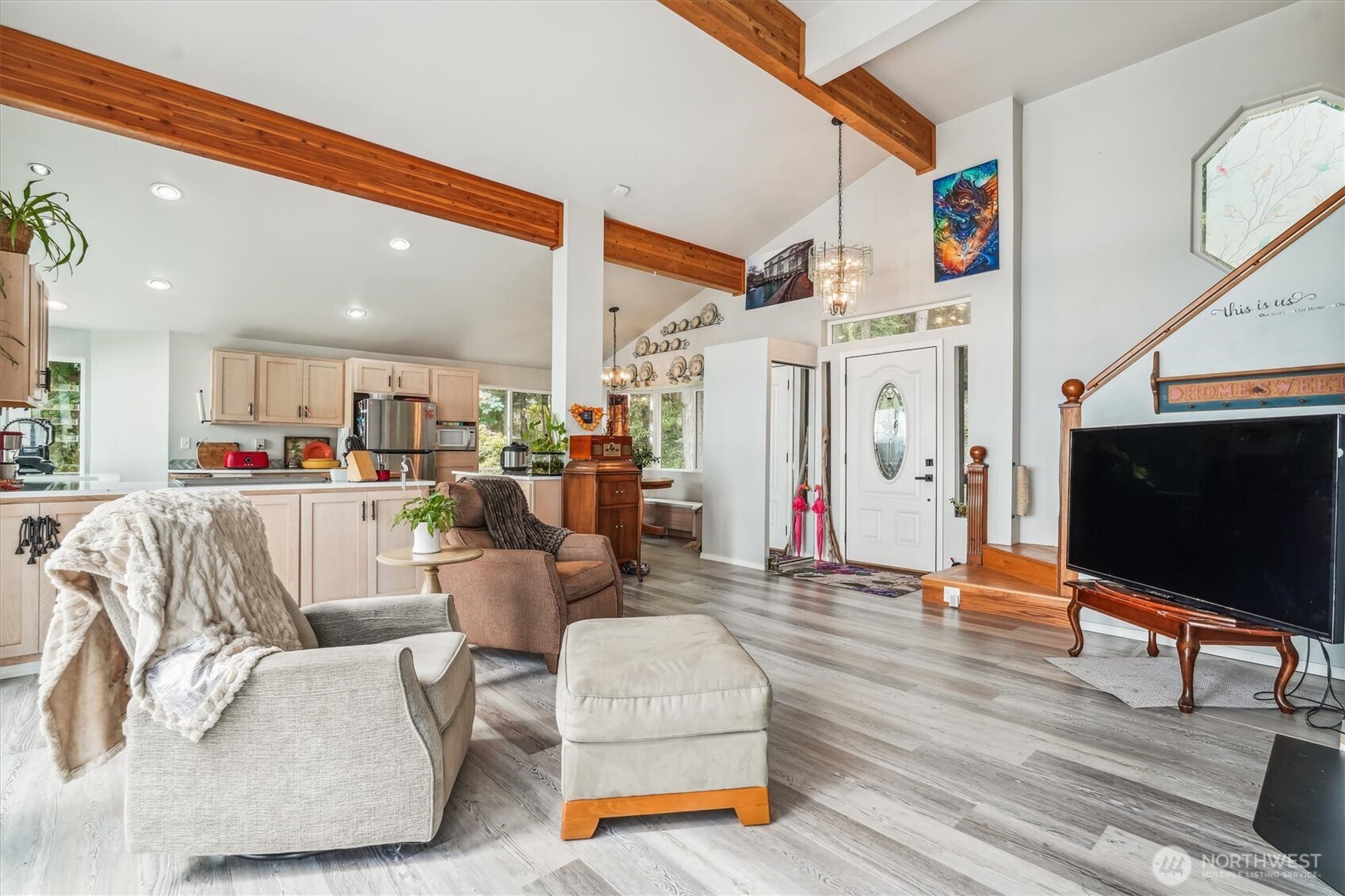 10125 Totem Way Property Photo 14