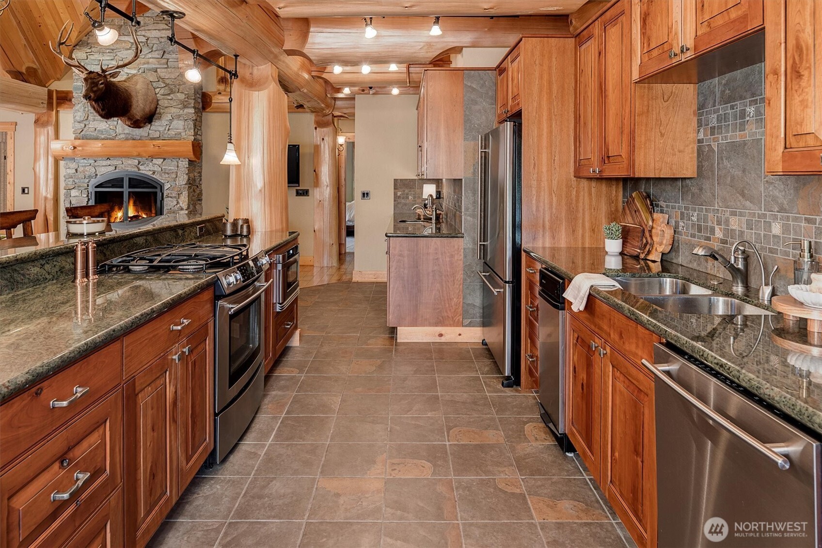 51 Thimbleberry Court Property Photo 14