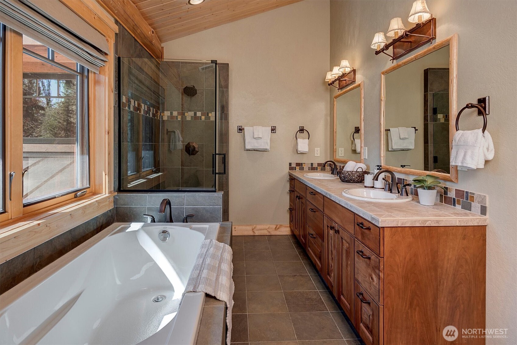 51 Thimbleberry Court Property Photo 32